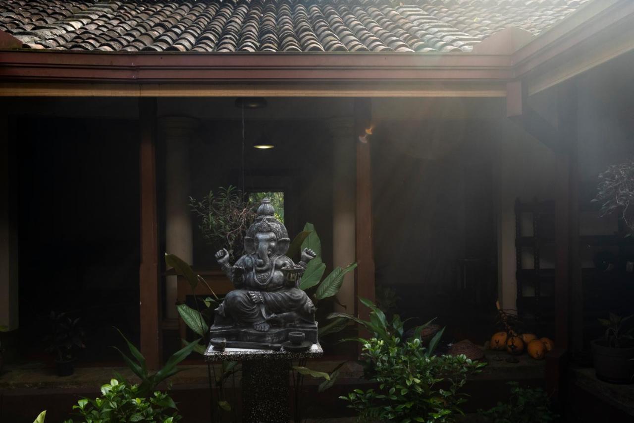 Gileemale Walawwa & Estate Hotel Ratnapura Exterior foto
